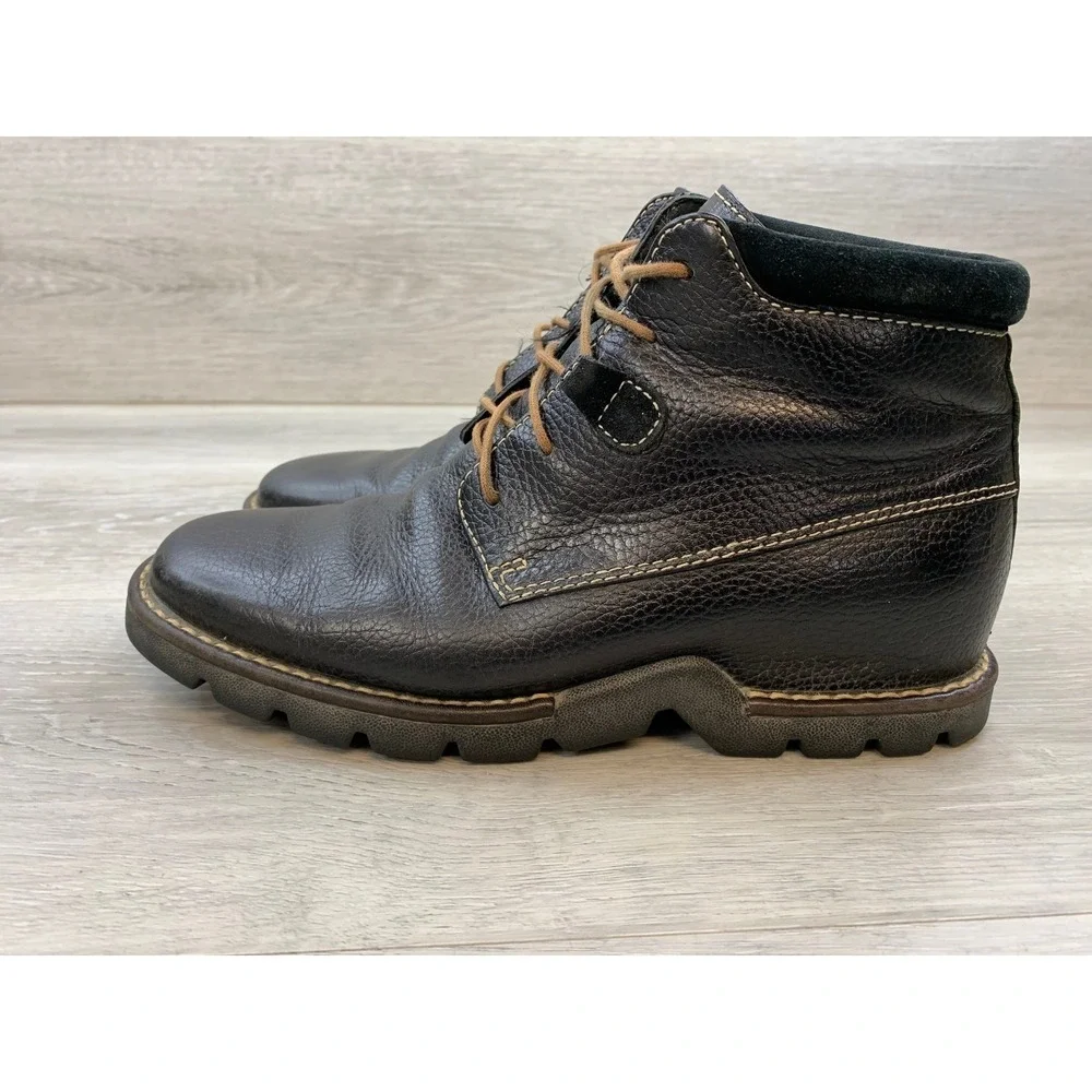 Cole Haan Country Women's Black Pebbled Leather Waterproof Lug Sole Boots 8.5 B